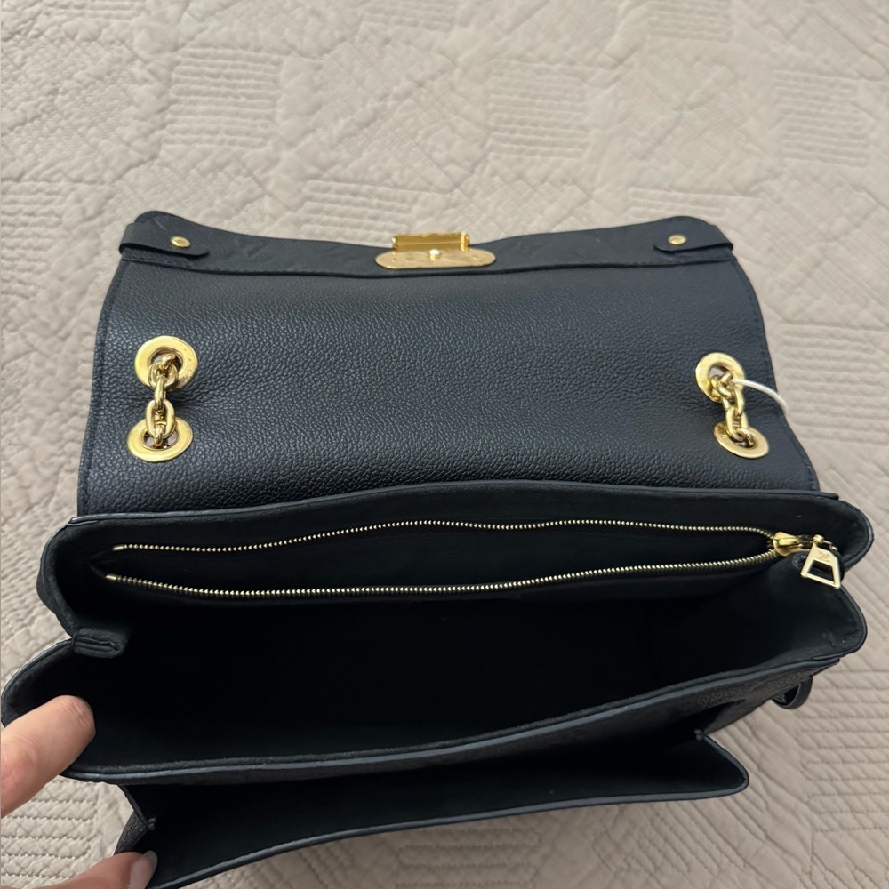 Louis Vuitton Vavin PM black shoulder crossbody bag golden hardware - Picture 4 of 17